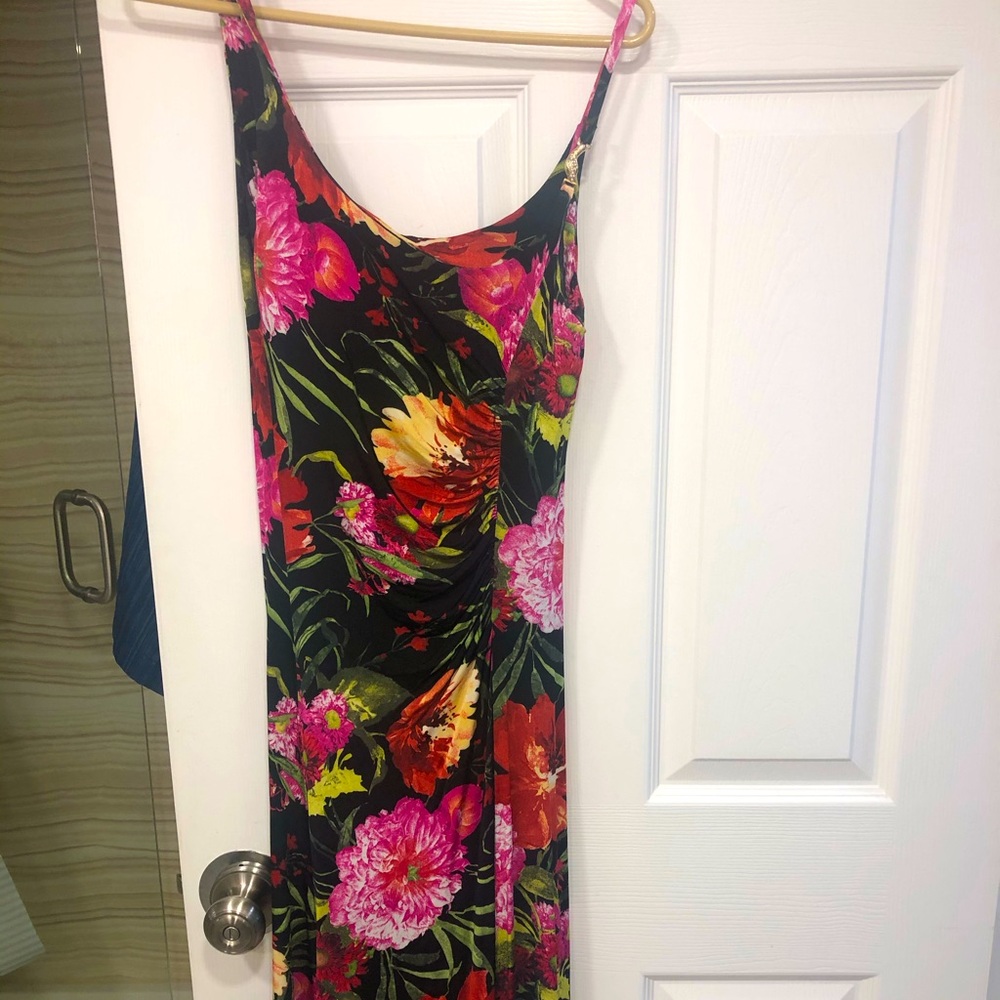 Sun dress cache